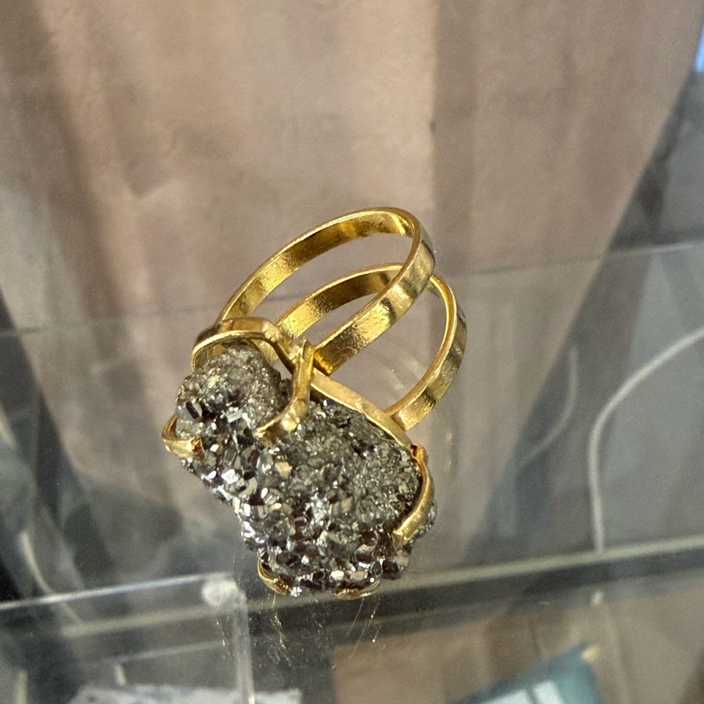 Elegant Pyrite Women's Ring